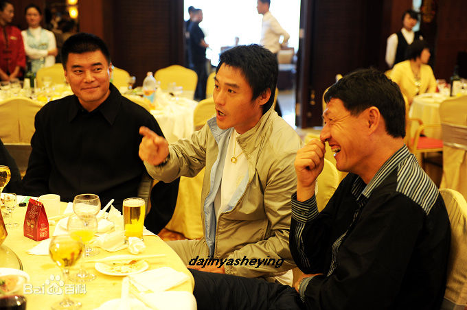 高峰(Gao Feng)婚照性感图片图集