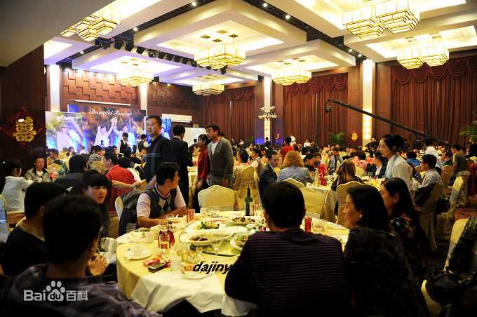 高峰(Gao Feng)婚照性感图片图集