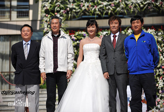 高峰(Gao Feng)婚照性感图片图集