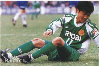 高峰(Gao Feng)球场上照片前后照片