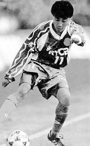 高峰(Gao Feng)球场上照片前后照片