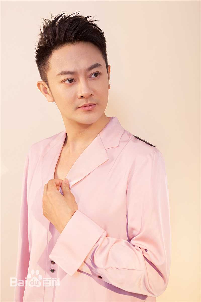 印小天最新媒体壁纸