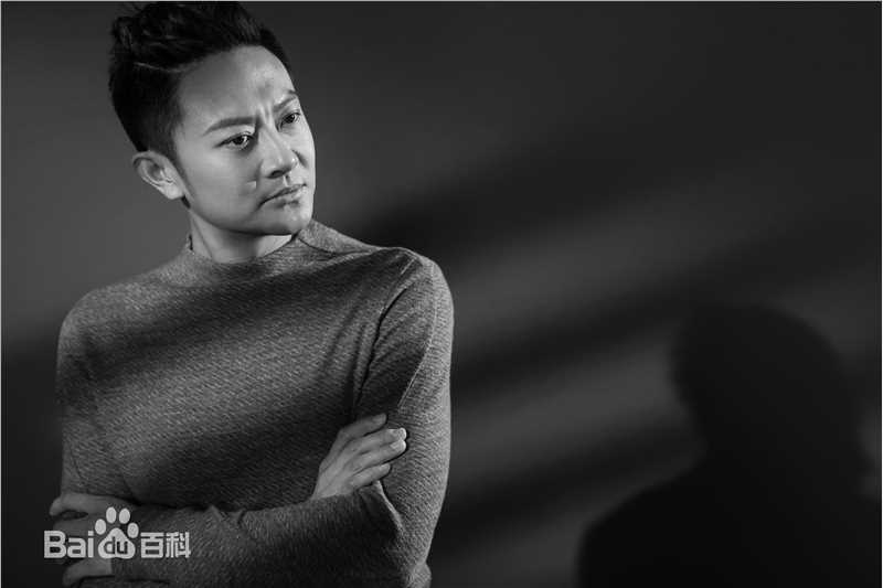 印小天最新媒体壁纸