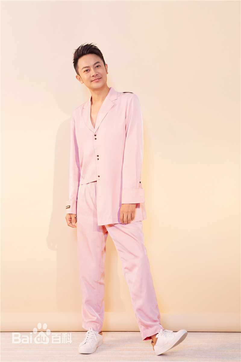 印小天最新媒体壁纸