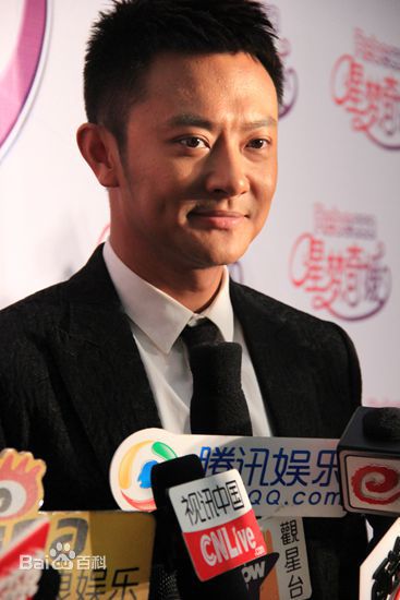 印小天在2012年9月27日《星梦奇媛》开播中的