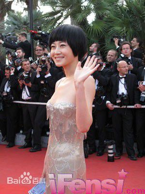 谭卓生活照生活照