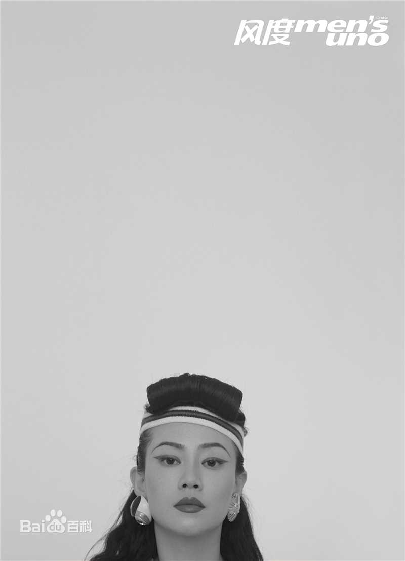 谭卓现场活动照性感图片图集