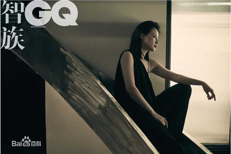 谭卓现场活动照性感图片图集