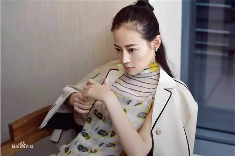 谭卓最新杂志壁纸