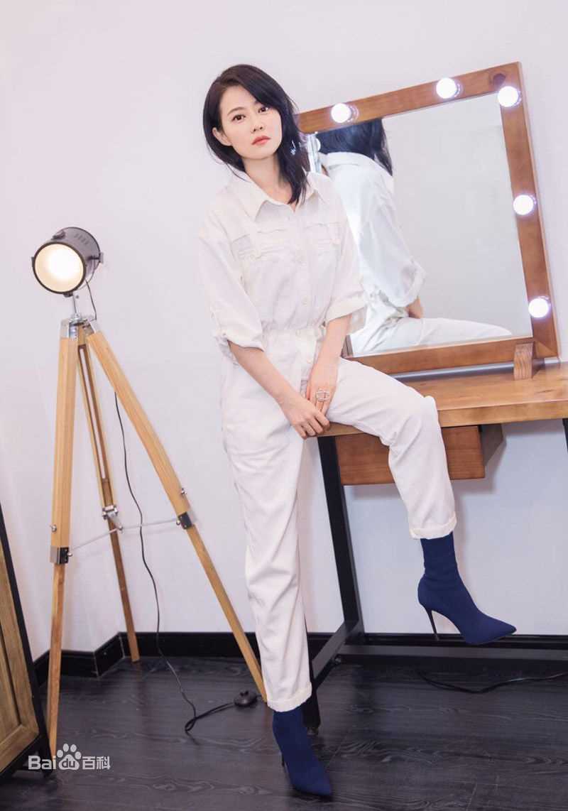 谭卓最新杂志壁纸