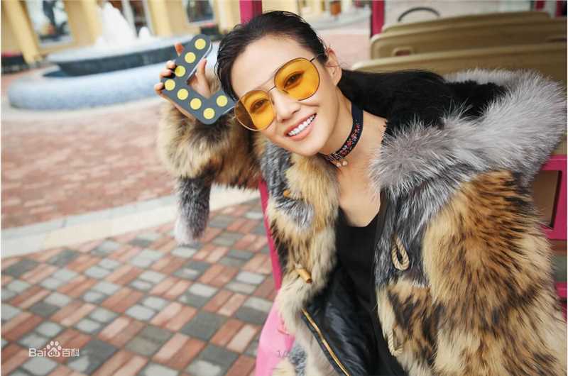 谭卓最新杂志壁纸