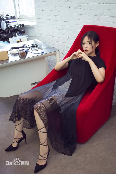 谭卓最新杂志壁纸