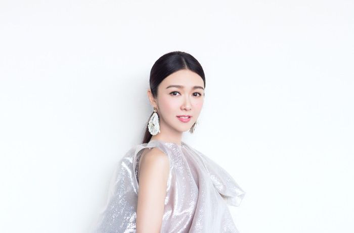 薛凯琪(Fiona Sit、Ar Fi、Fifi)前后照片