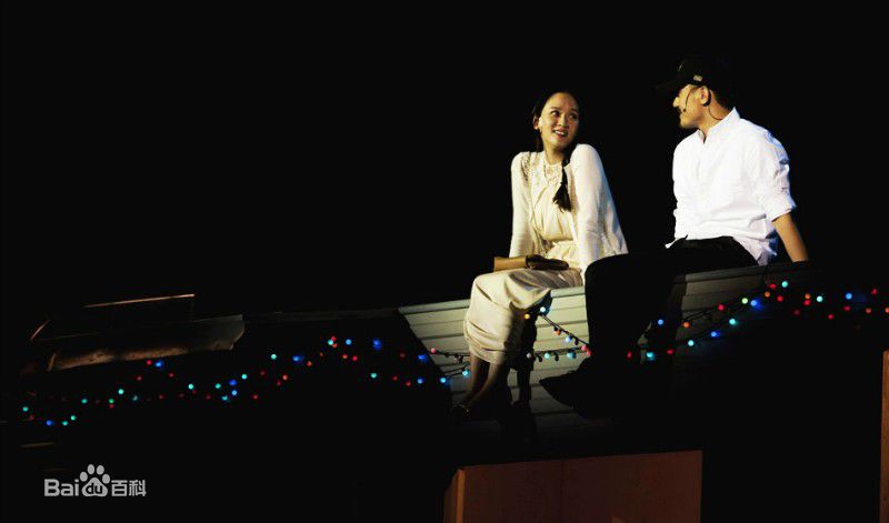 陈乔恩(Joe Chen)在话剧《面包树上的女人》饰 程韵中的