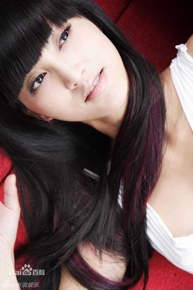 最新张歆艺(Zhang Xinyi)精彩图册