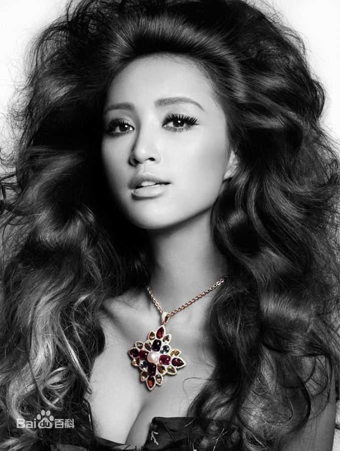 精选张歆艺(Zhang Xinyi)精彩图册