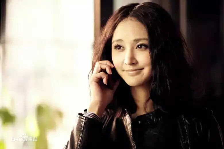 张歆艺(Zhang Xinyi)在《北京爱情故事》饰林夏中的