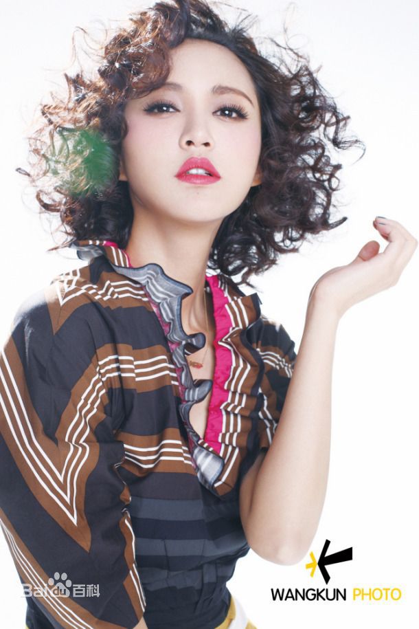 最新张歆艺(Zhang Xinyi)精彩图册