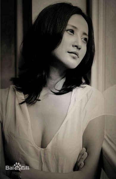 精选张歆艺(Zhang Xinyi)精彩图册1