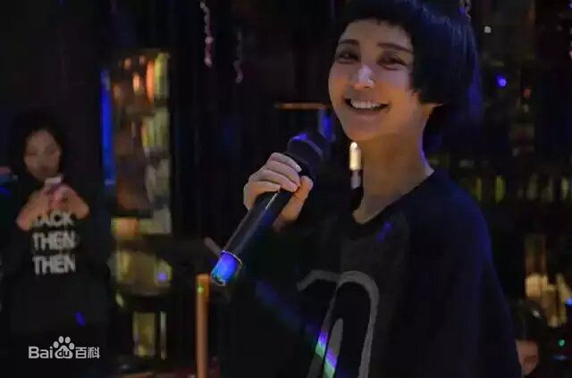 张歆艺(Zhang Xinyi)影迷跨年性感图片图集