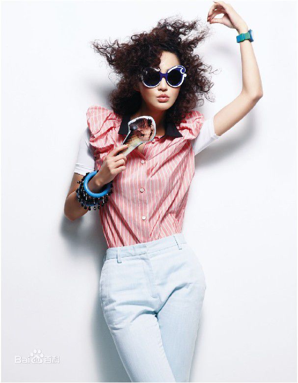 张歆艺(Zhang Xinyi)靓图素颜照相册