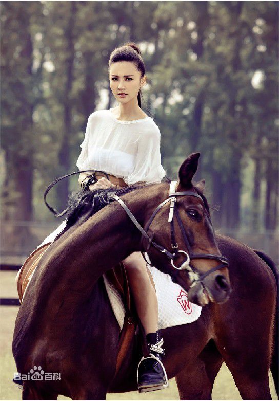 张歆艺(Zhang Xinyi)靓图素颜照相册