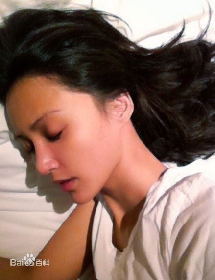 张歆艺(Zhang Xinyi)微博美图图册