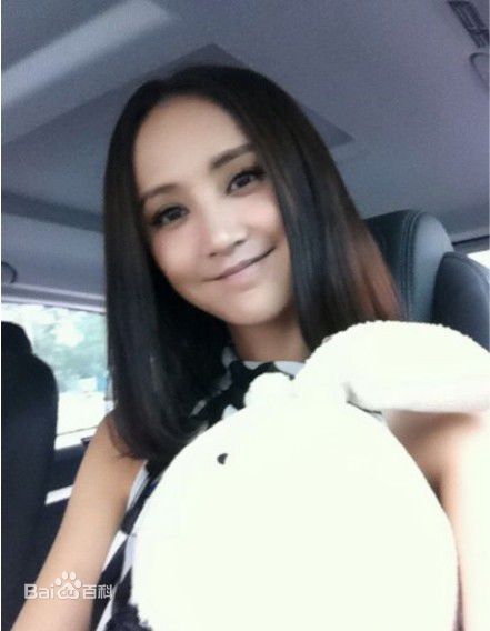 张歆艺(Zhang Xinyi)微博美图图册