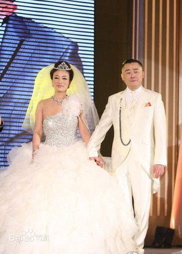 周立波(Zhou Libo)婚礼素颜照壁纸