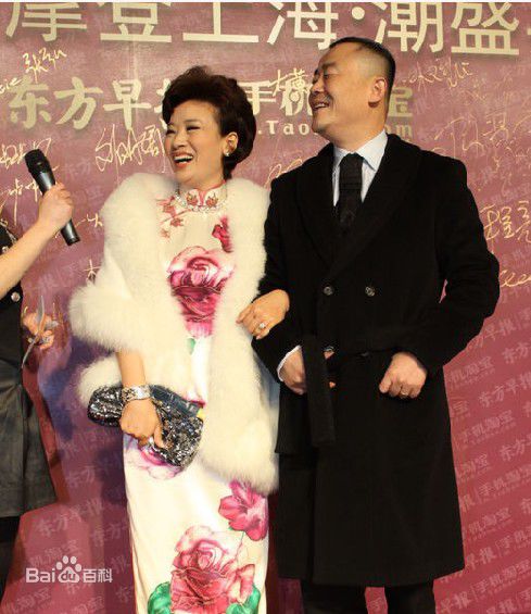 周立波(Zhou Libo)婚礼素颜照壁纸