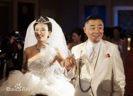 周立波(Zhou Libo)婚礼素颜照壁纸