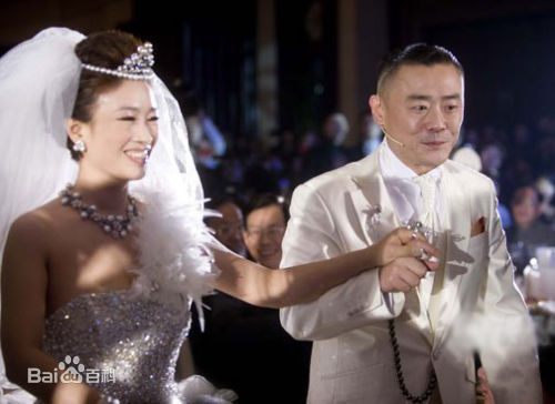 周立波(Zhou Libo)婚礼素颜照壁纸