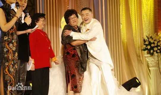 周立波(Zhou Libo)婚礼素颜照壁纸