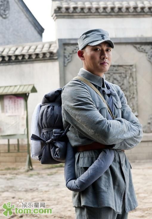 高清聂远在出演《革命人永远是年轻》饰演陈志中的图集