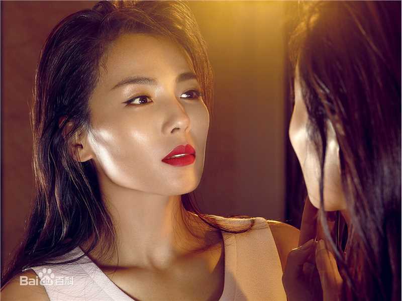 刘涛(Tamia Liu)时尚健康素颜照相册