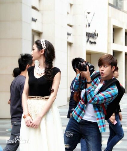 精选林合隆(Helong Lin)在电视剧《深圳合租记》中的图册