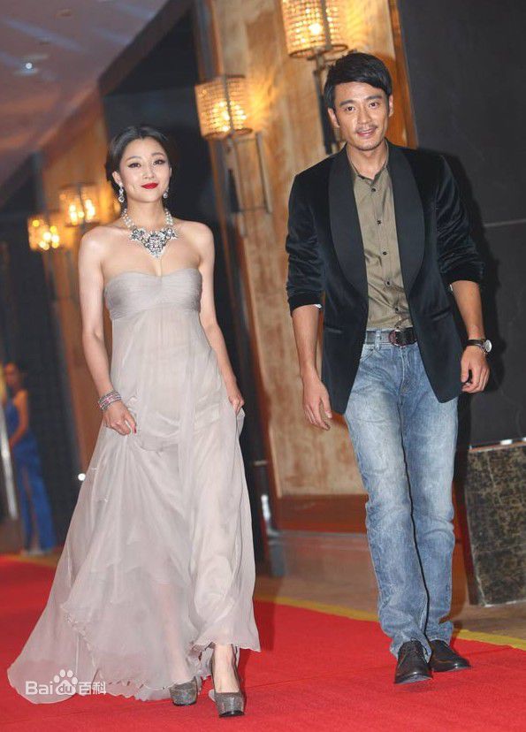 殷桃(Yin Tao)出席最具号召力女演员典礼照图册