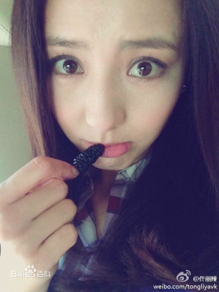 佟丽娅(Tong Liya、 Liliya)微博照图册