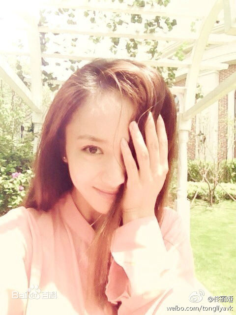 佟丽娅(Tong Liya、 Liliya)微博照图册
