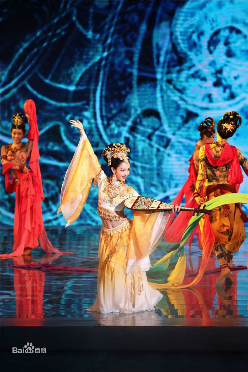 佟丽娅(Tong Liya、 Liliya)演艺之路生活照相册