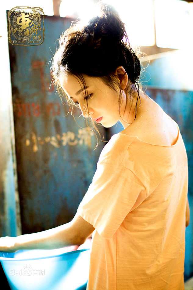 佟丽娅(Tong Liya、 Liliya)唐人街探案-阿香前后照片