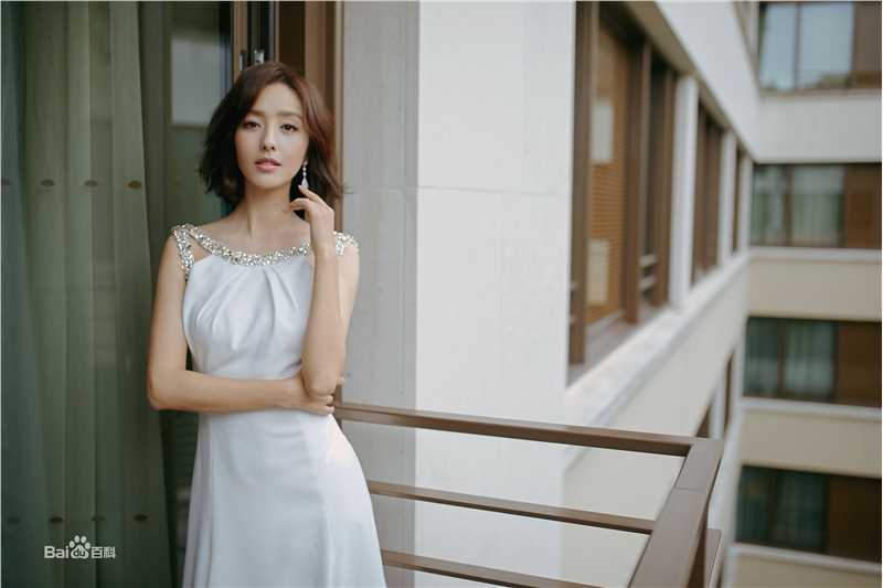 佟丽娅(Tong Liya、 Liliya)活动造型图册