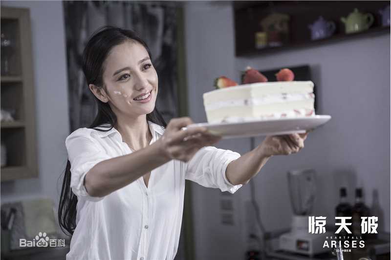 佟丽娅(Tong Liya、 Liliya)惊天破素颜照相册