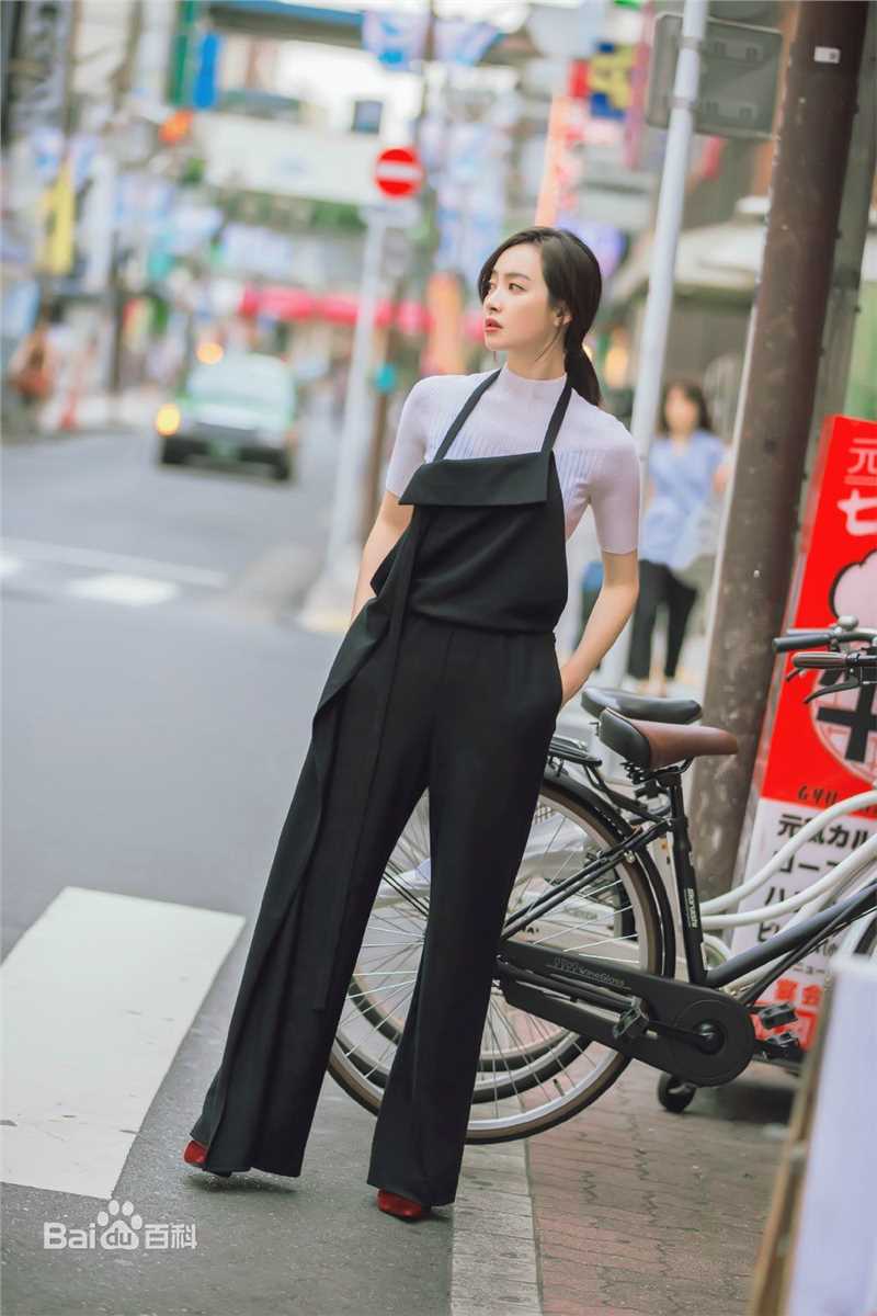 宋茜(Victoria Song)街拍图册