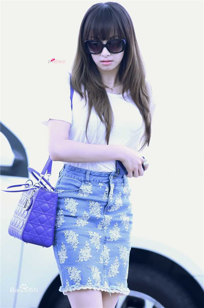 宋茜(Victoria Song)机场前后照片