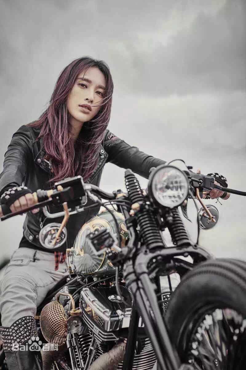 最新张俪(Zhang Li)性感图片