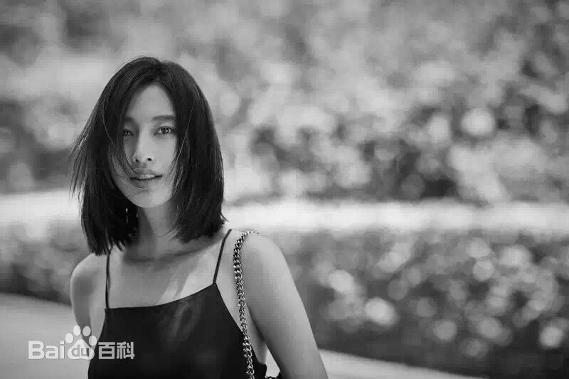 最新张俪(Zhang Li)性感图片