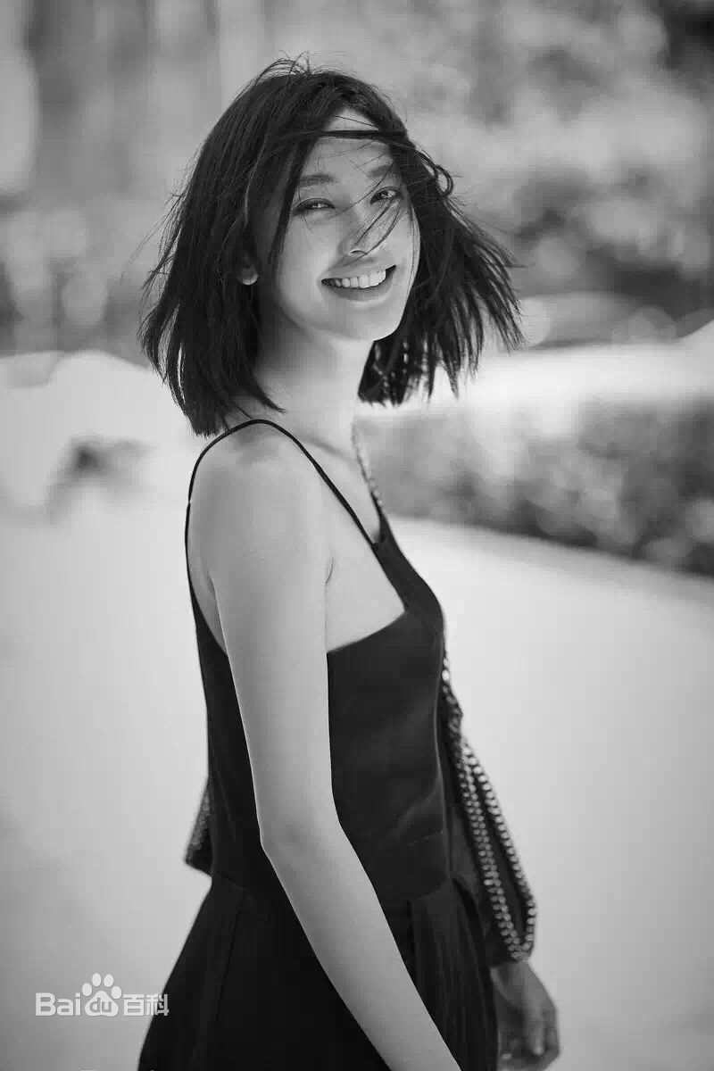 最新张俪(Zhang Li)性感图片