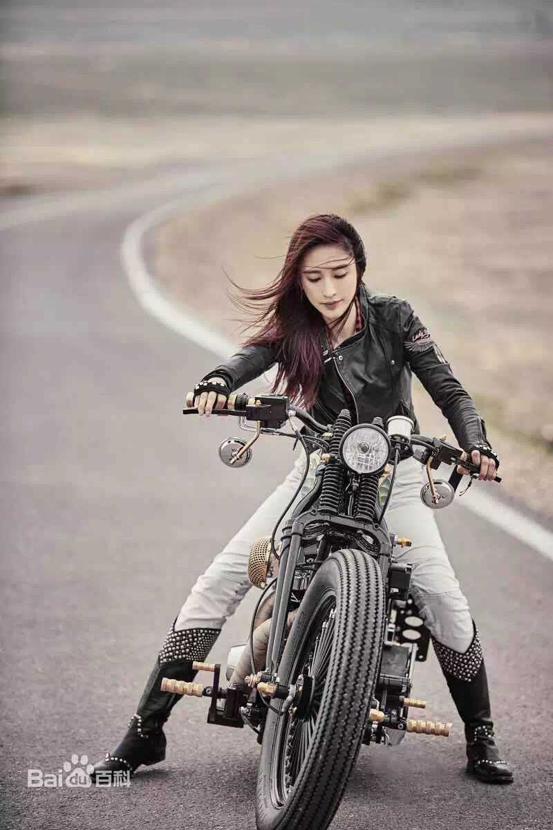 最新张俪(Zhang Li)性感图片