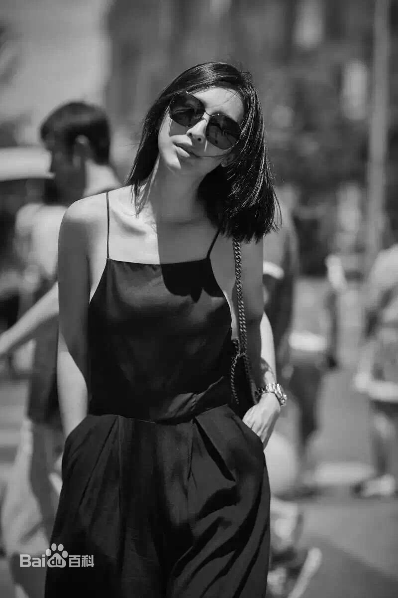 最新张俪(Zhang Li)性感图片